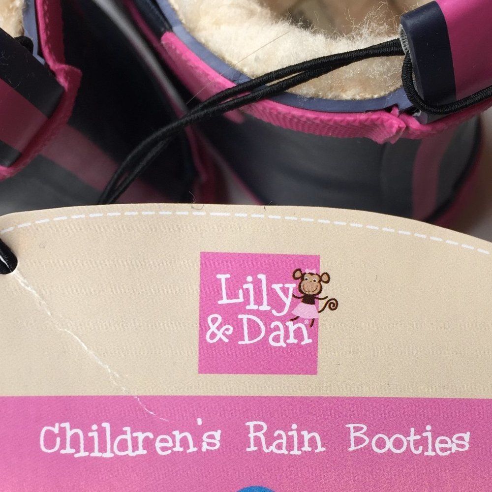 Lily & Dan girl's faux fur lined rain boots. NWT in navy and pink. - Picture 7 of 7